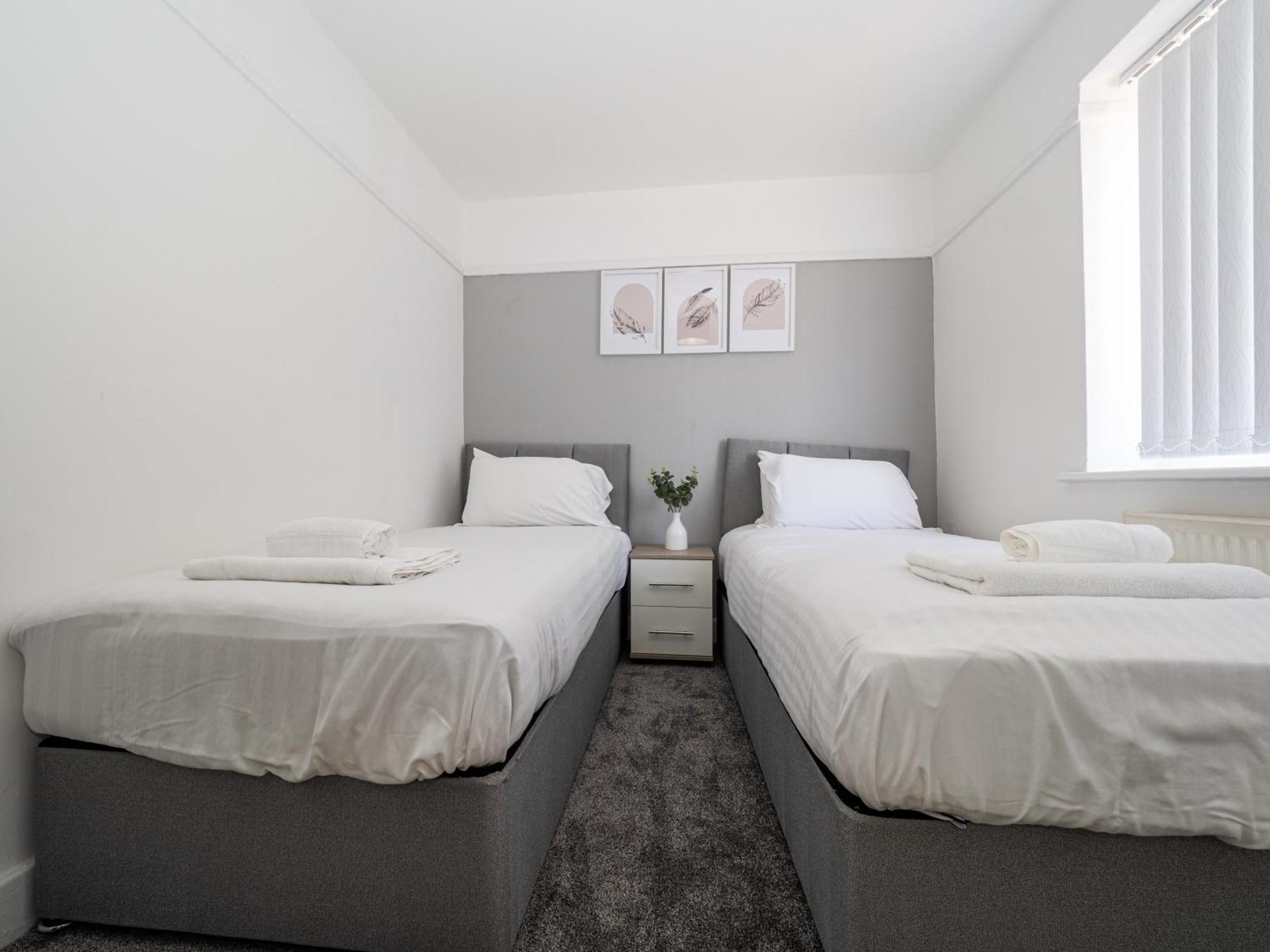 3Br Haven Retreat In Wallasey With Free Street Parking Exteriör bild