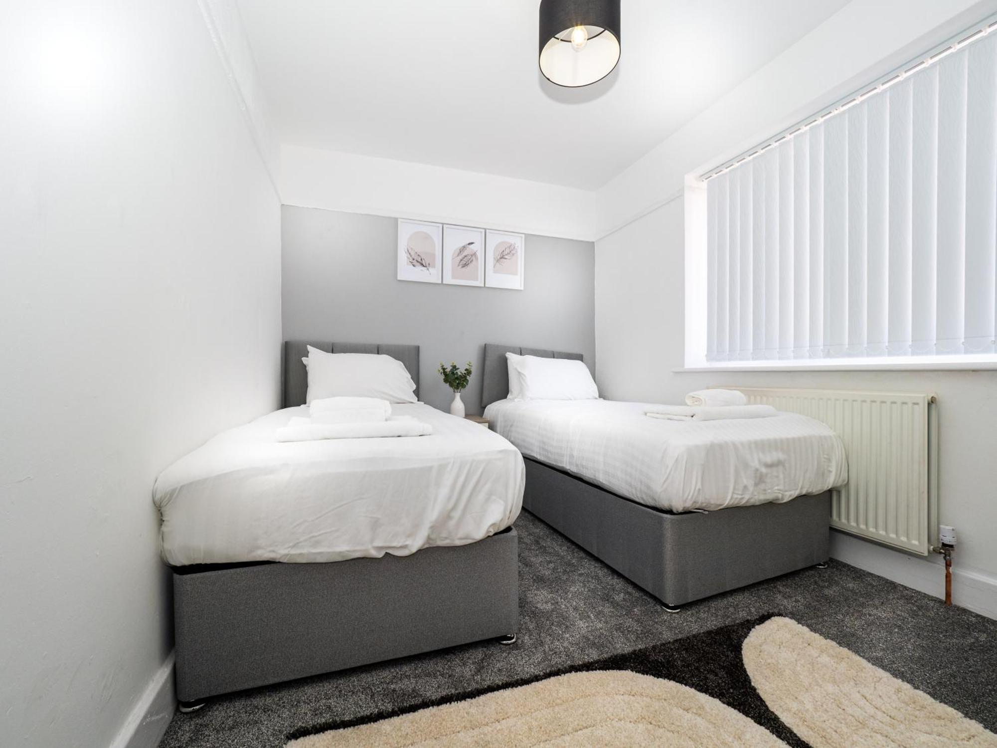 3Br Haven Retreat In Wallasey With Free Street Parking Exteriör bild